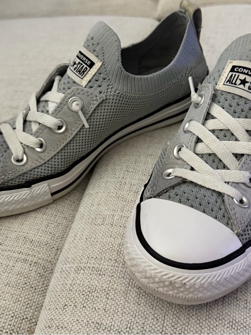 Women’s slip on converse tennis shoes - Picture 2 of 8